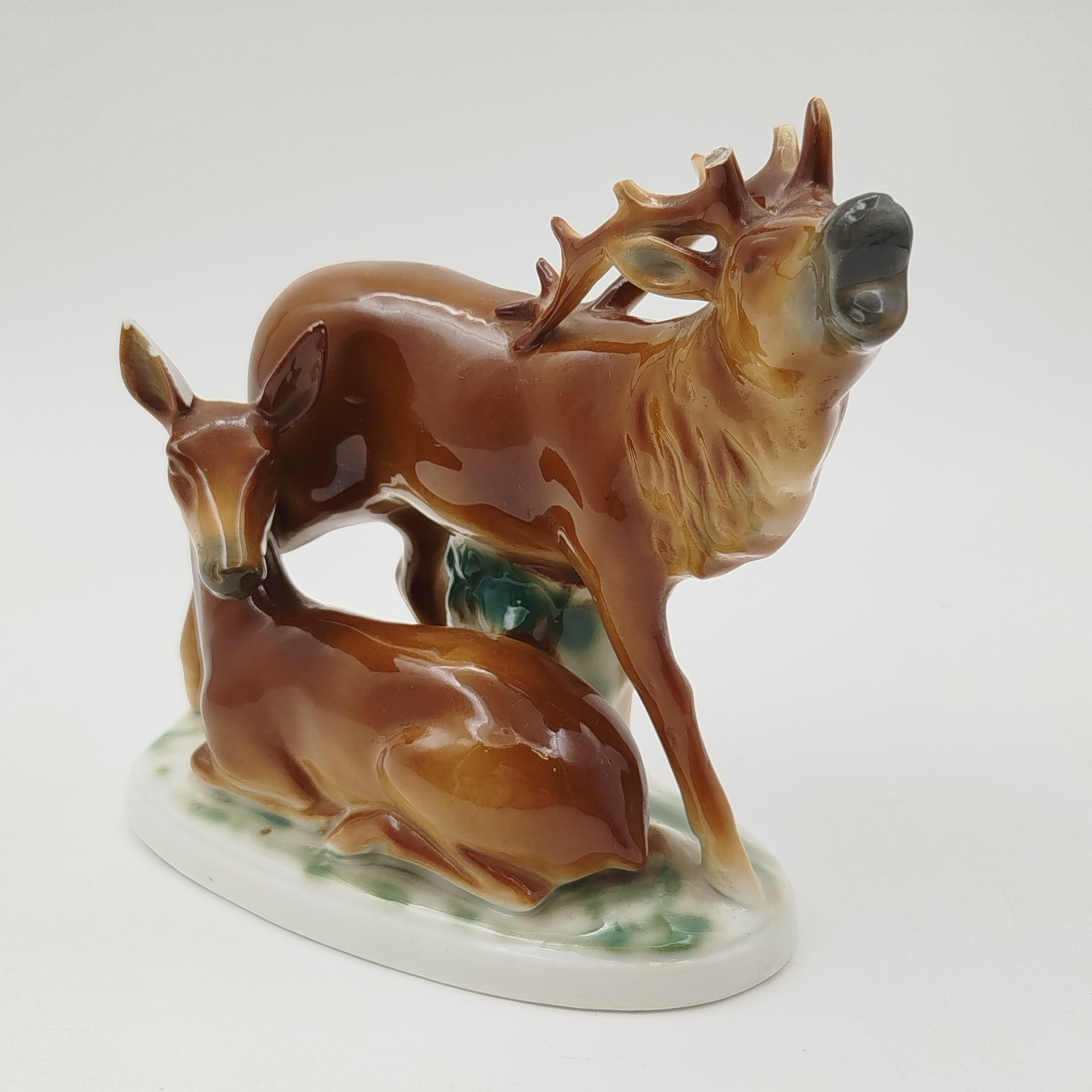 Статуэтка "Олени", мануфактура "Fasold&Stauch" (Фасольд и Стаух), фарфор, роспись, Германия, 1950-1972 гг.