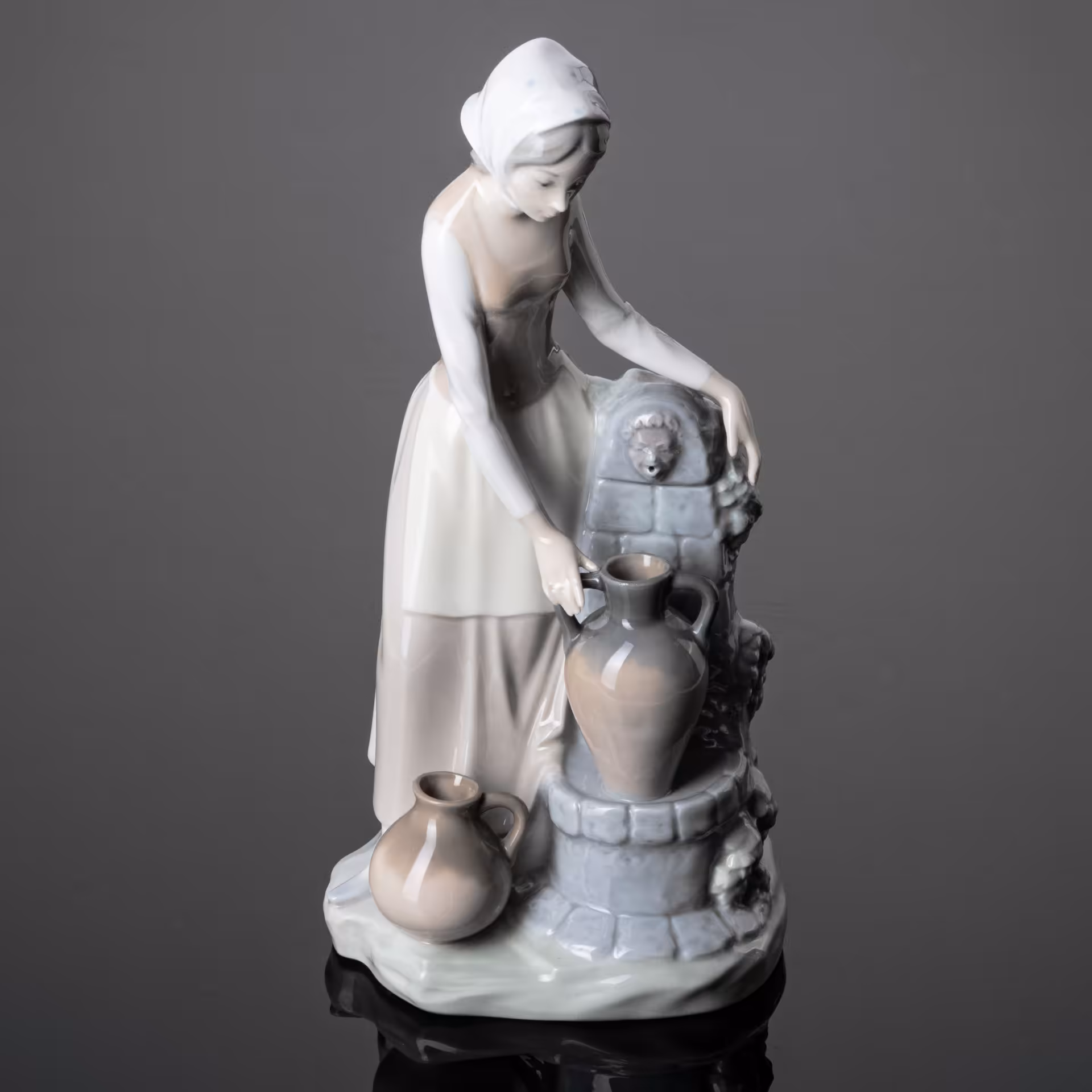 Статуэтка "Девушка у источника", NAO Porcelain