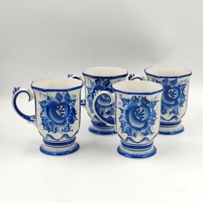 Набор из 4-х кружек с цветочным декором, рос. Жукова, Гжель, фарфор, роспись, Россия, 1990-2000 гг.