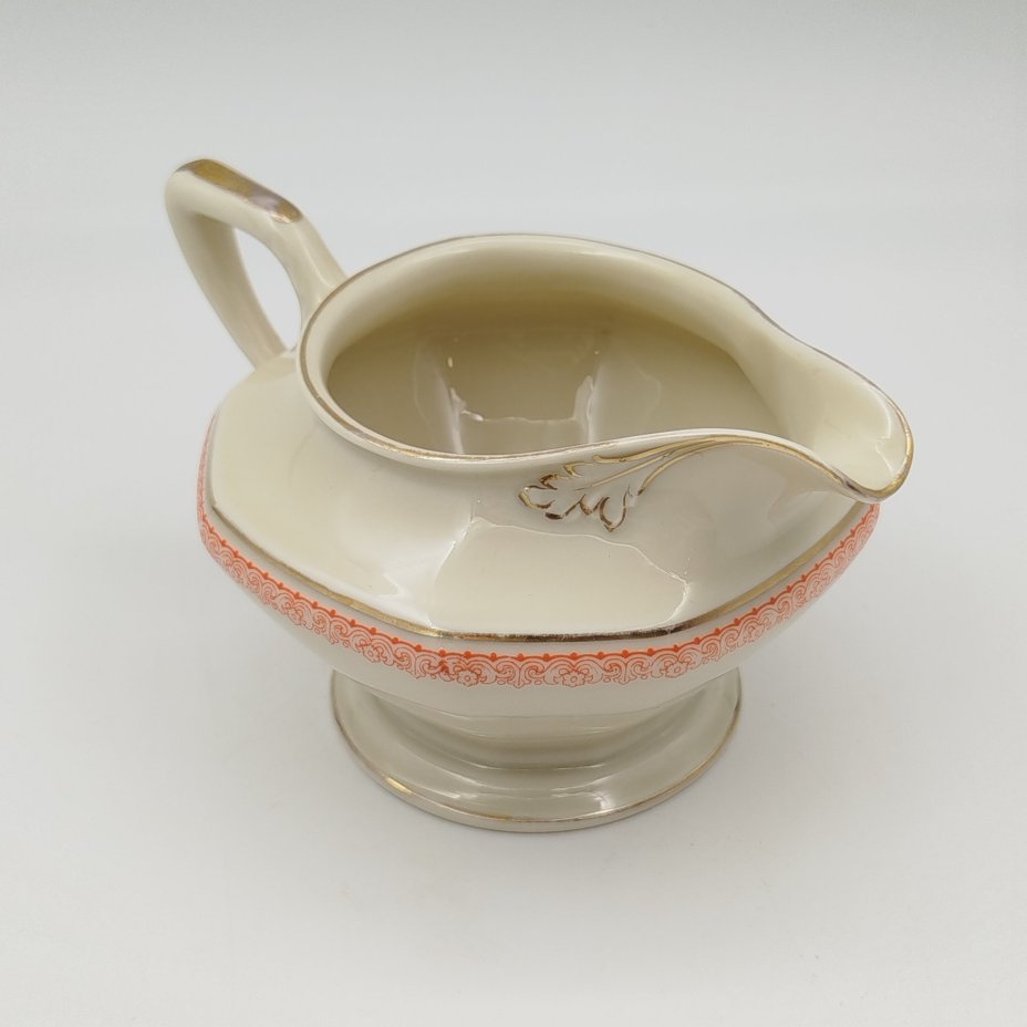 Молочник, украшенный растительным орнаментом, фарфор, деколь, золочение, Rosenthal (Розенталь), Германия, 1941 г.