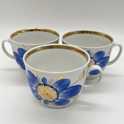 Набор из 3 кружек с расписным цветочным декором, фарфор, роспись, золочение, Барановский фарфоровый завод, СССР, 1970-1991 гг.