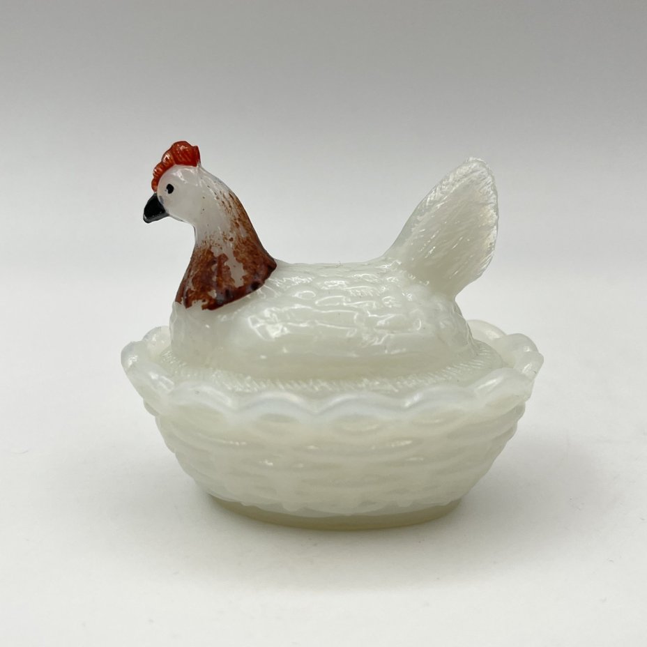 Солонка в форме курицы в гнезде