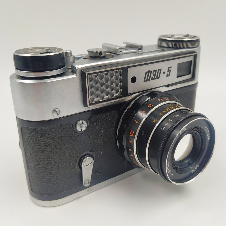 Фотоаппарат "ФЭД-5" с объективом "Индустар-61 Л/Д" в оригинальном кофре, Харьковский машиностроительный завод им. Дзержинского (ФЭД)