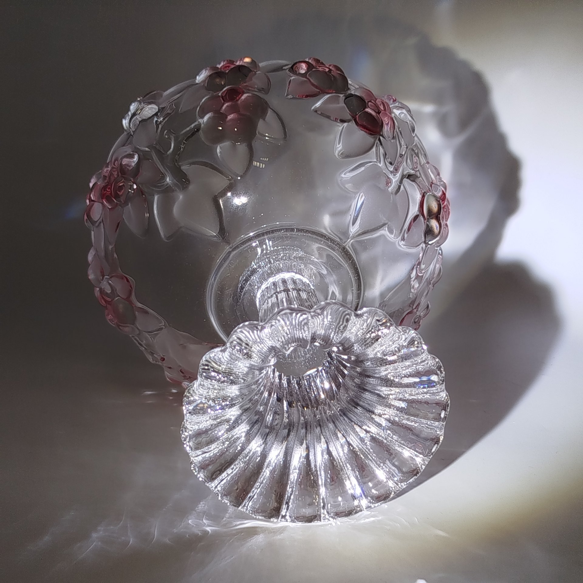 Конфетница (вазочка) с цветочным рельефным декором, Walther Glas