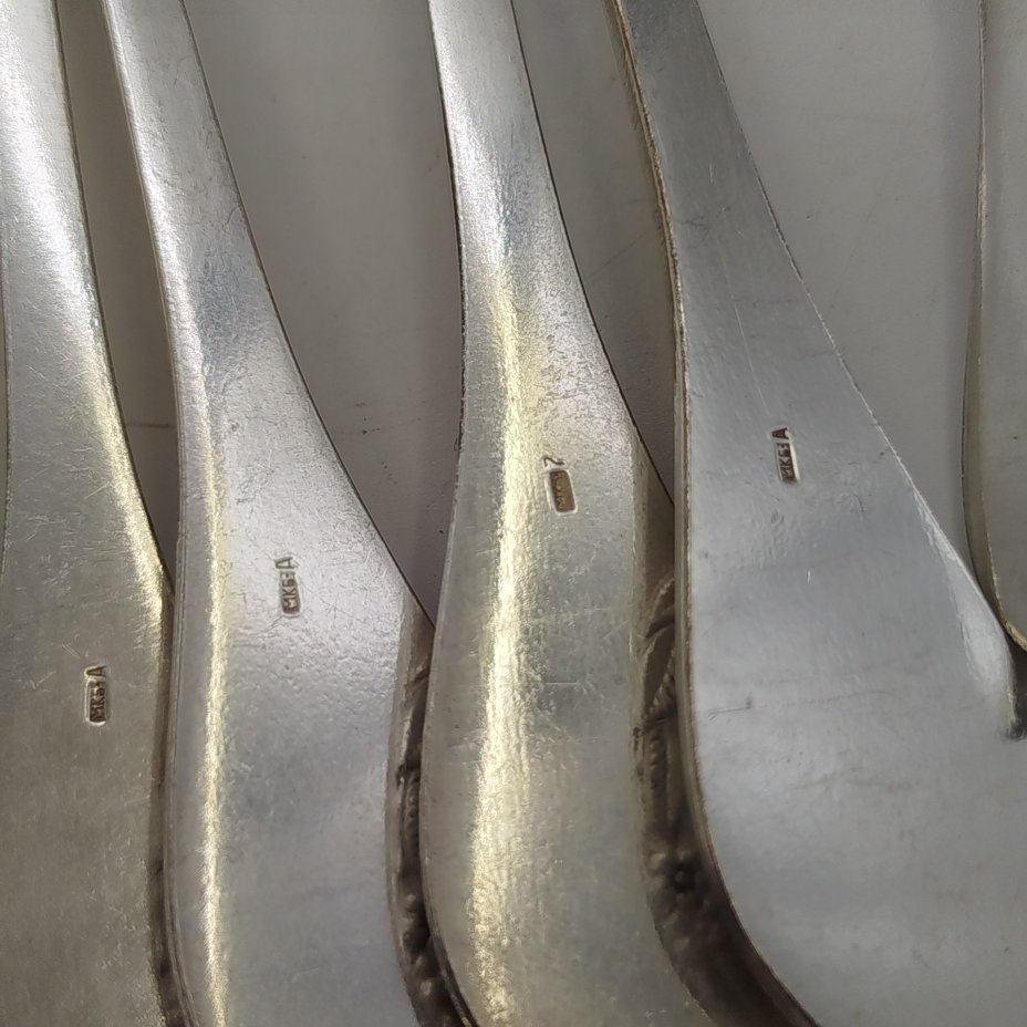 Набор приборов на 5 персон (чайные ложки, кофейные ложки, десертные ложка и вилка, лопатка для торта)