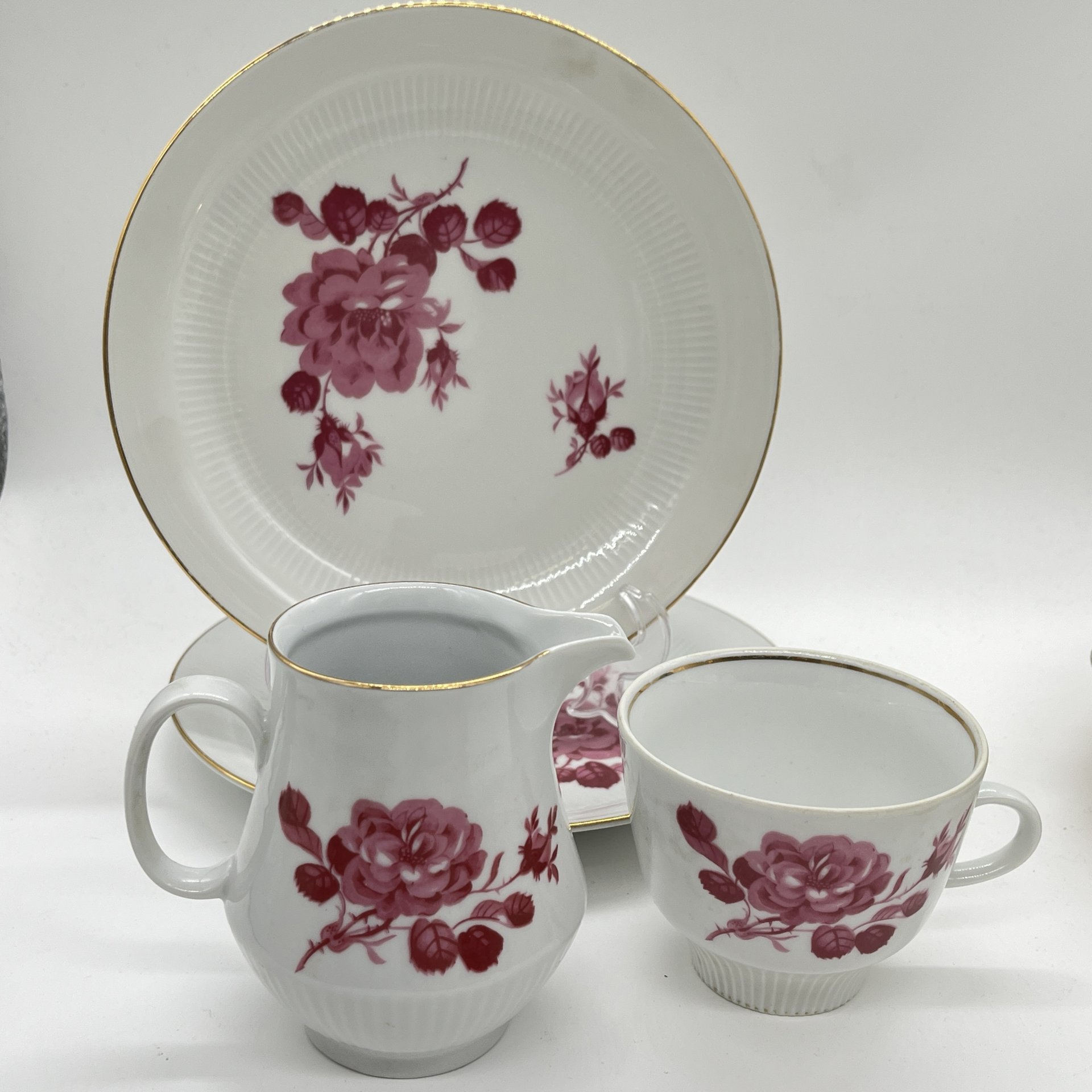 Набор из молочника, чашки и 2  десертных тарелок, фарфор, деколь, золочение, Colditz (Кольдиц), ГДР, 1970-1980 гг.