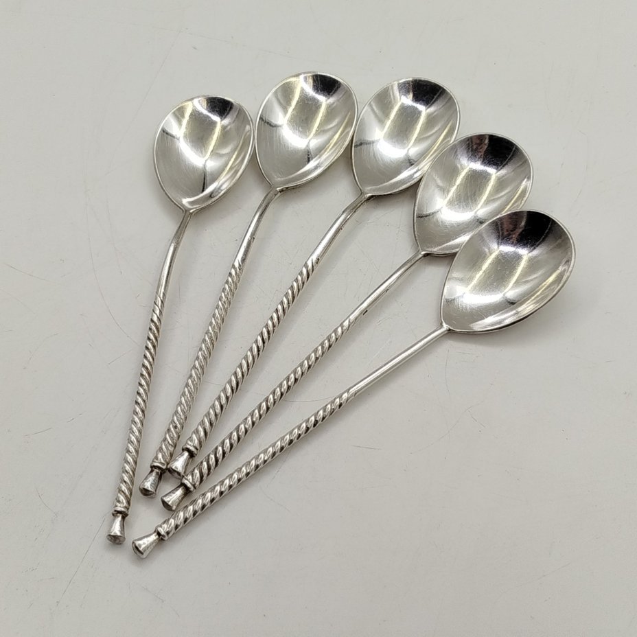 Набор из пяти кофейных ложек с витыми ручками, мельхиор (медь-никель), Красносельский ювелирный завод, СССР, 1972 г.