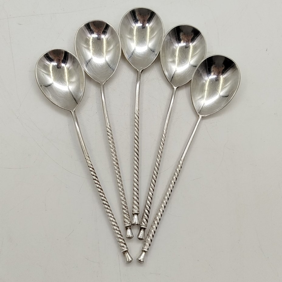 Набор из пяти кофейных ложек с витыми ручками, мельхиор (медь-никель), Красносельский ювелирный завод, СССР, 1972 г.