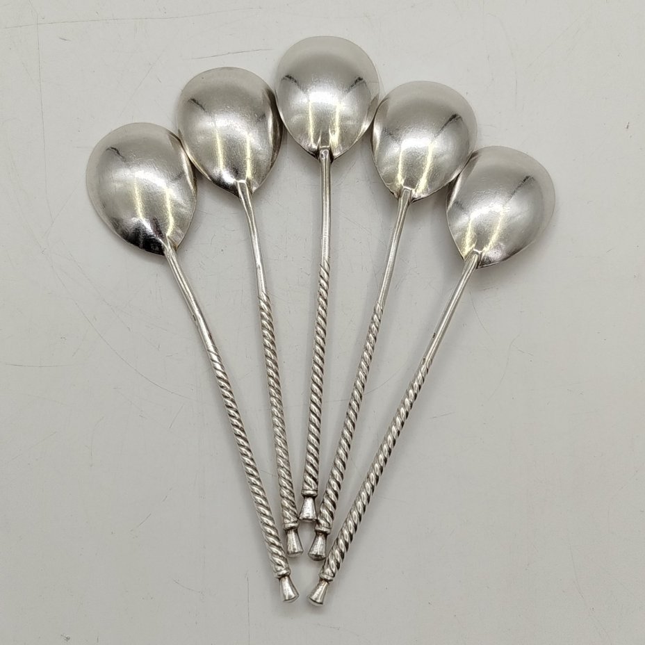 Набор из пяти кофейных ложек с витыми ручками, мельхиор (медь-никель), Красносельский ювелирный завод, СССР, 1972 г.