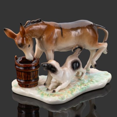 Статуэтка "Ослик с собакой", фаянс, роспись, Cluj-Napoca Porcelain, Румыния, 1950-1970 гг., Cluj-Napoca Porcelain