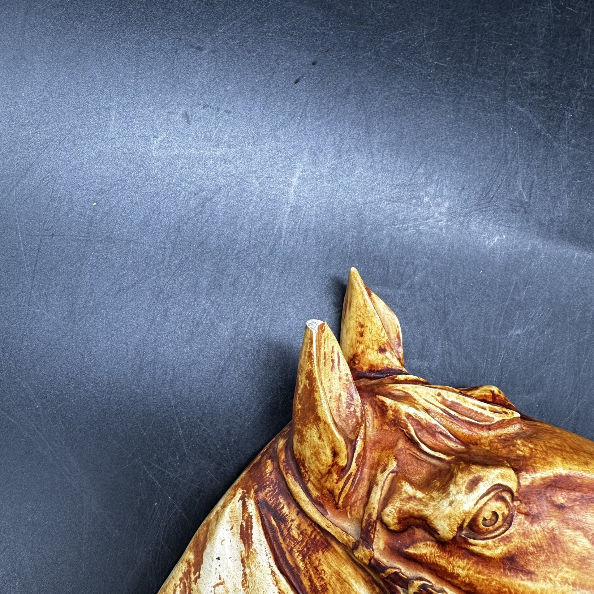 Барельеф "Голова коня"