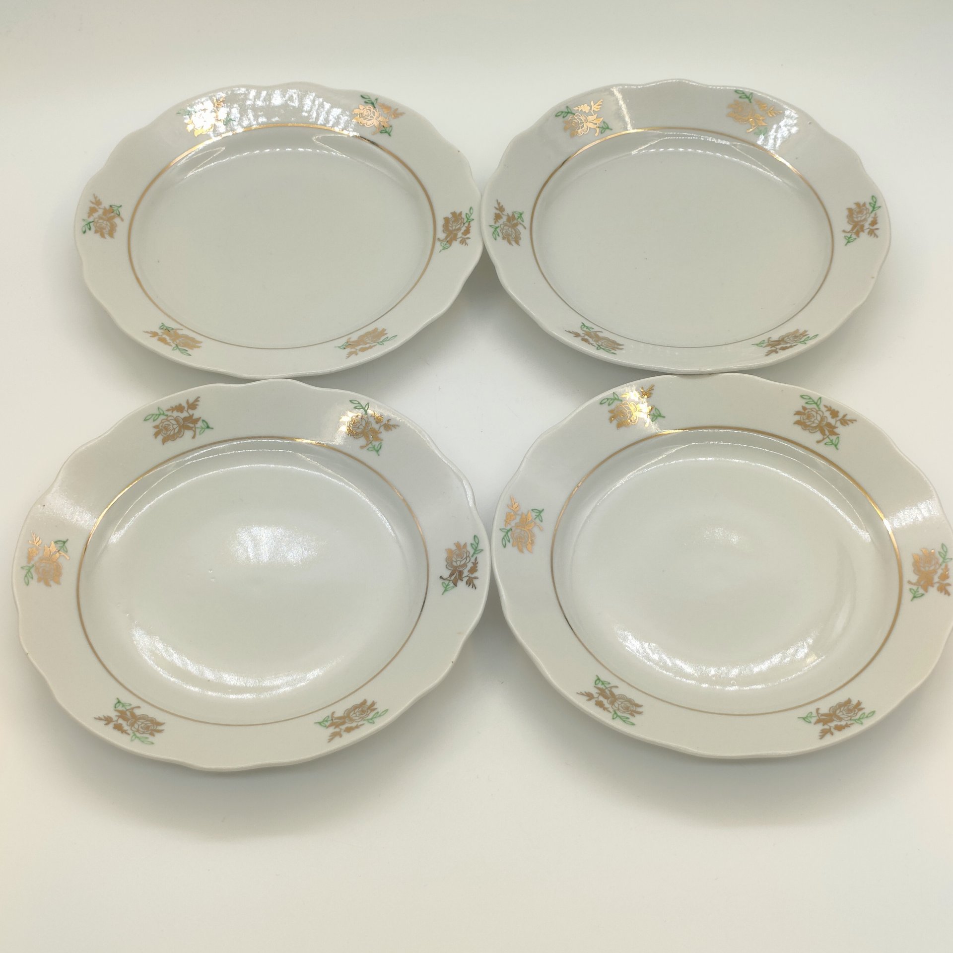Набор из 4-х десертных тарелок с декором "Роза", фарфор, деколь, золочение, Дулевский фарфоровый завод (Дулёво), СССР, 1964 г.