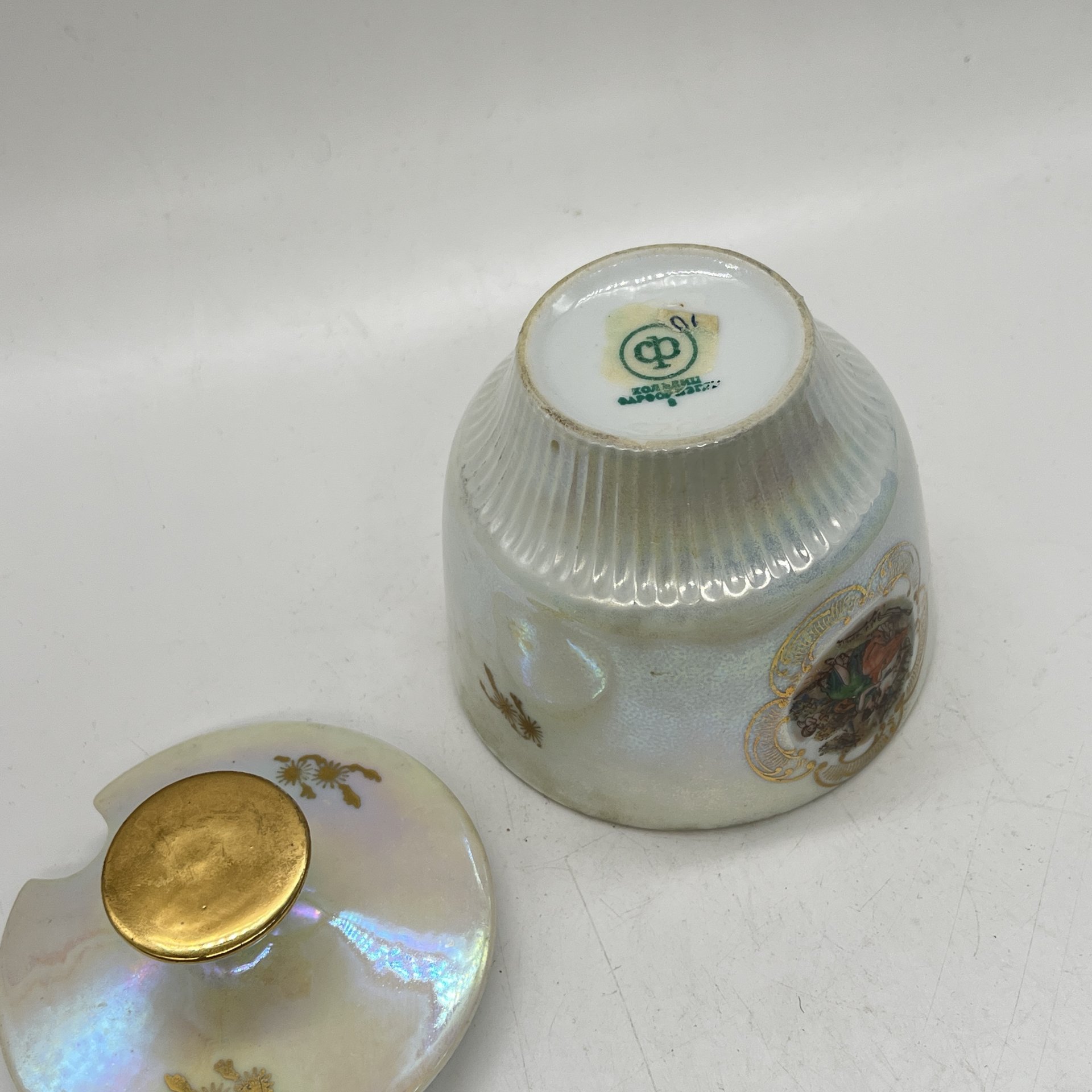 Сахарница (ёмкость для хранения) из сервиза "Мадонна", фарфор, люстр, золочение, деколь, Colditz (Кольдиц), ГДР, 1960-1980 гг.