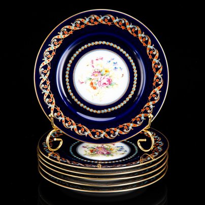Набор десертных тарелок с цветочным декором на 6 персон, фарфор, роспись, эмали, крытье кобальтом, золочение, Bernardaud, Франция, 1900-1930 гг.