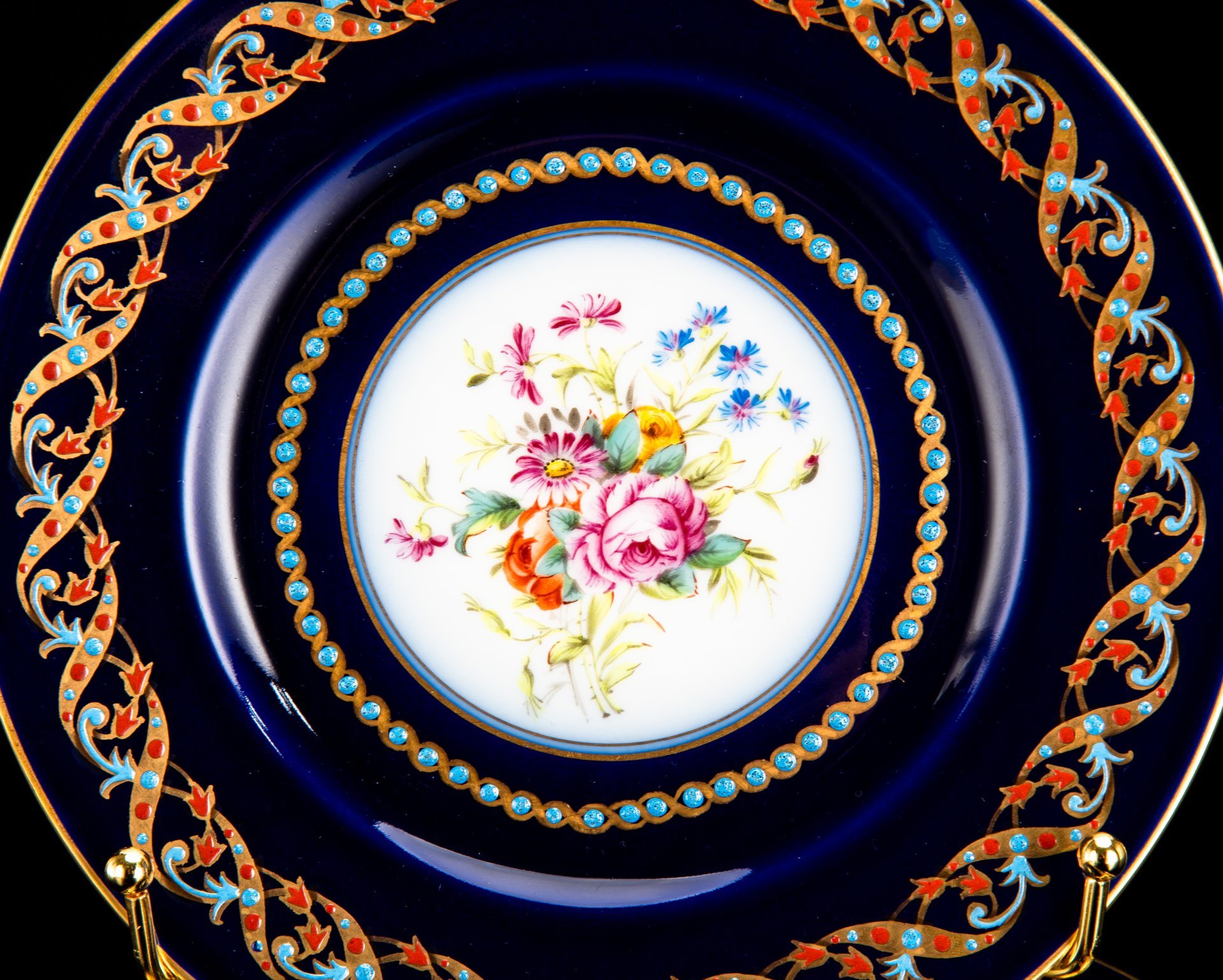 Набор десертных тарелок с цветочным декором на 6 персон, фарфор, роспись, эмали, крытье кобальтом, золочение, Bernardaud, Франция, 1900-1930 гг.