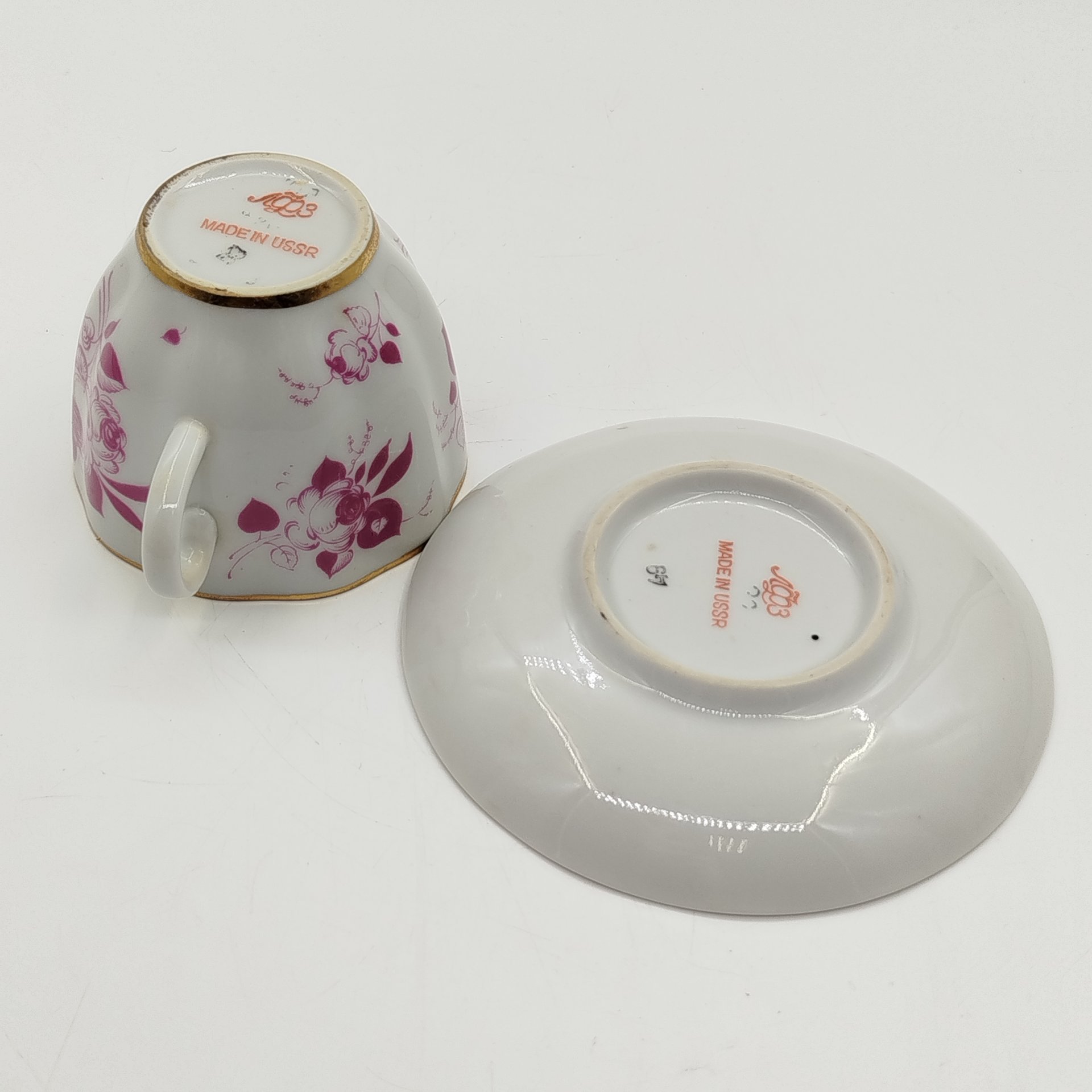 Пара кофейная "Розовые розы", фарфор, деколь, золочение, Ленинградский фарфоровый завод (ЛФЗ), СССР, 1970-1990 гг.