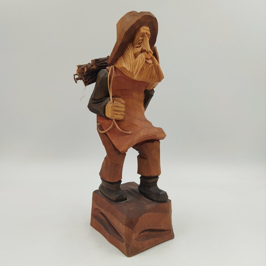 Статуэтка "Старик с хворостом", дерево, резьба, Россия, 1980-2000 гг.