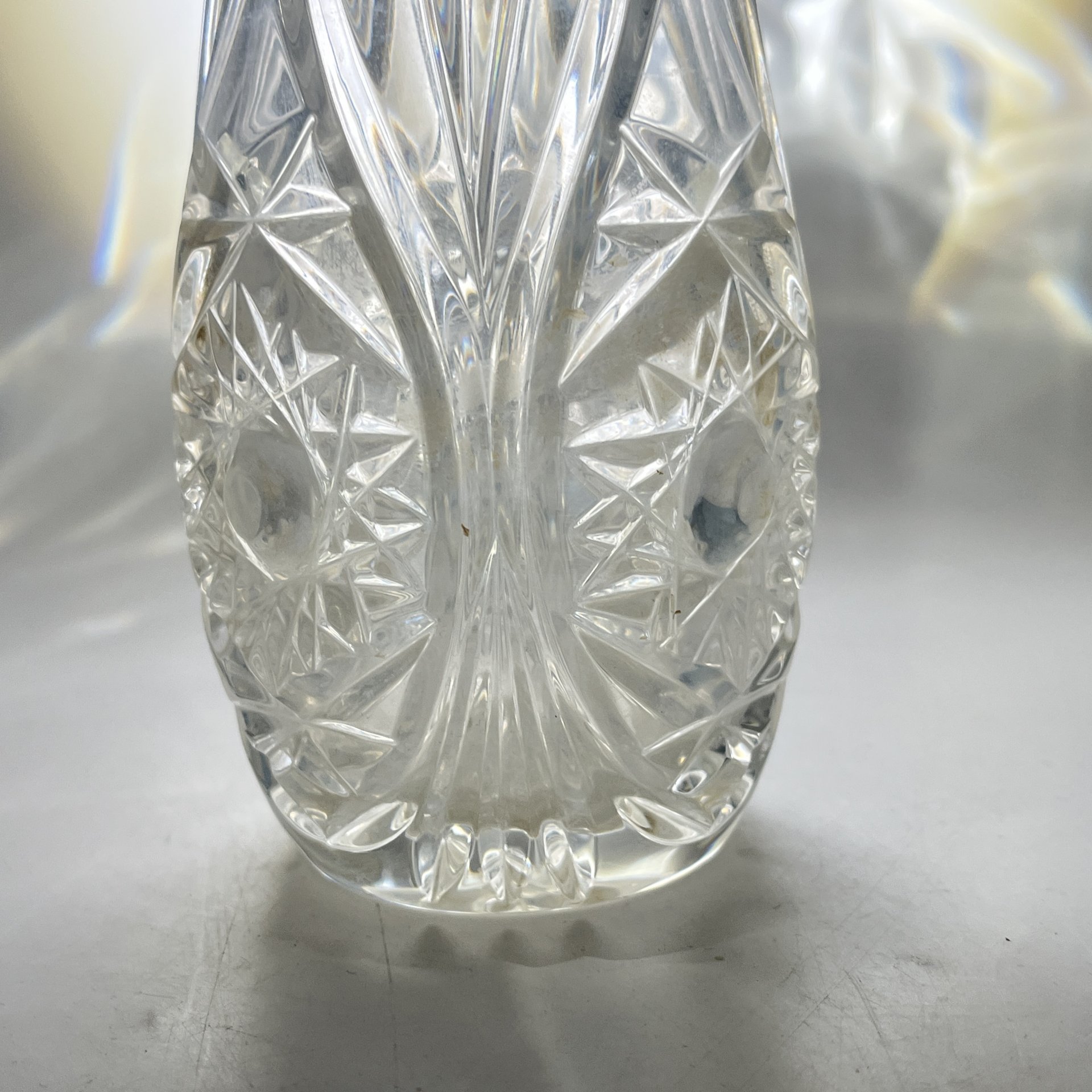 Вазочка для небольшого букета с геометрическим декором, хрусталь, СССР, 1970-1990 гг.