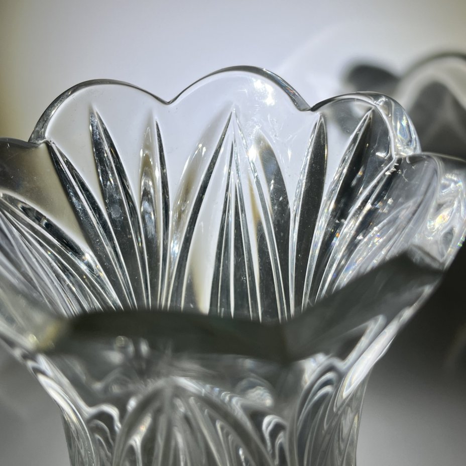 Вазочка для небольшого букета с геометрическим декором