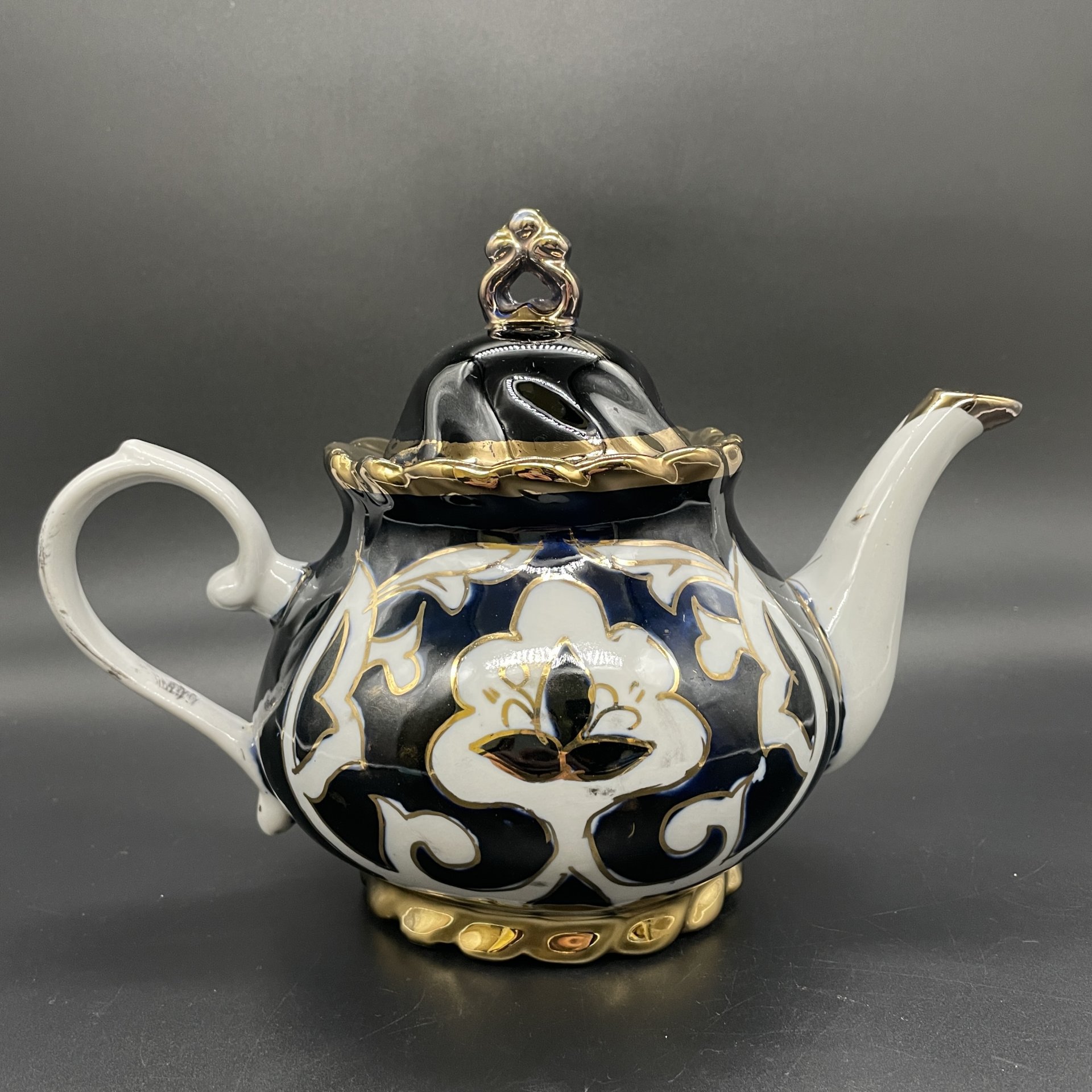Чайник заварочный (Пахта), фарфор, золочение, роспись, Ташкентский фарфоровый завод