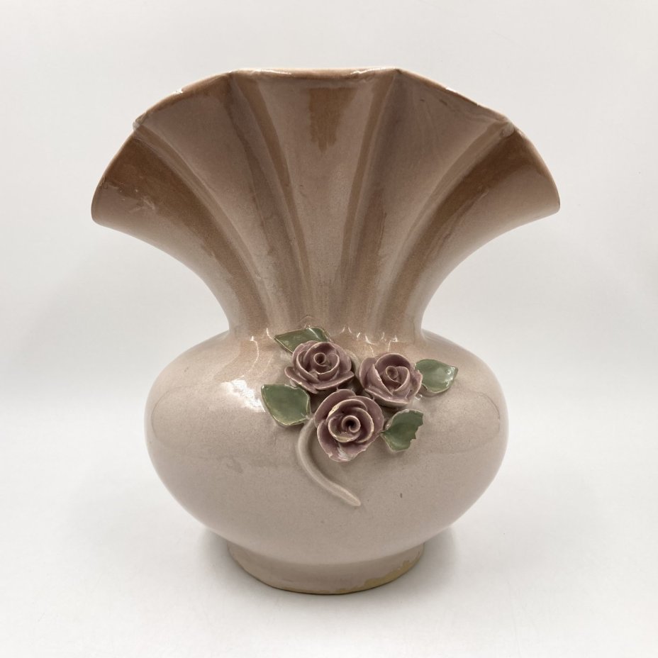 Ваза с лепным декором, фаянс, полива, СССР, 1970-1990 гг.