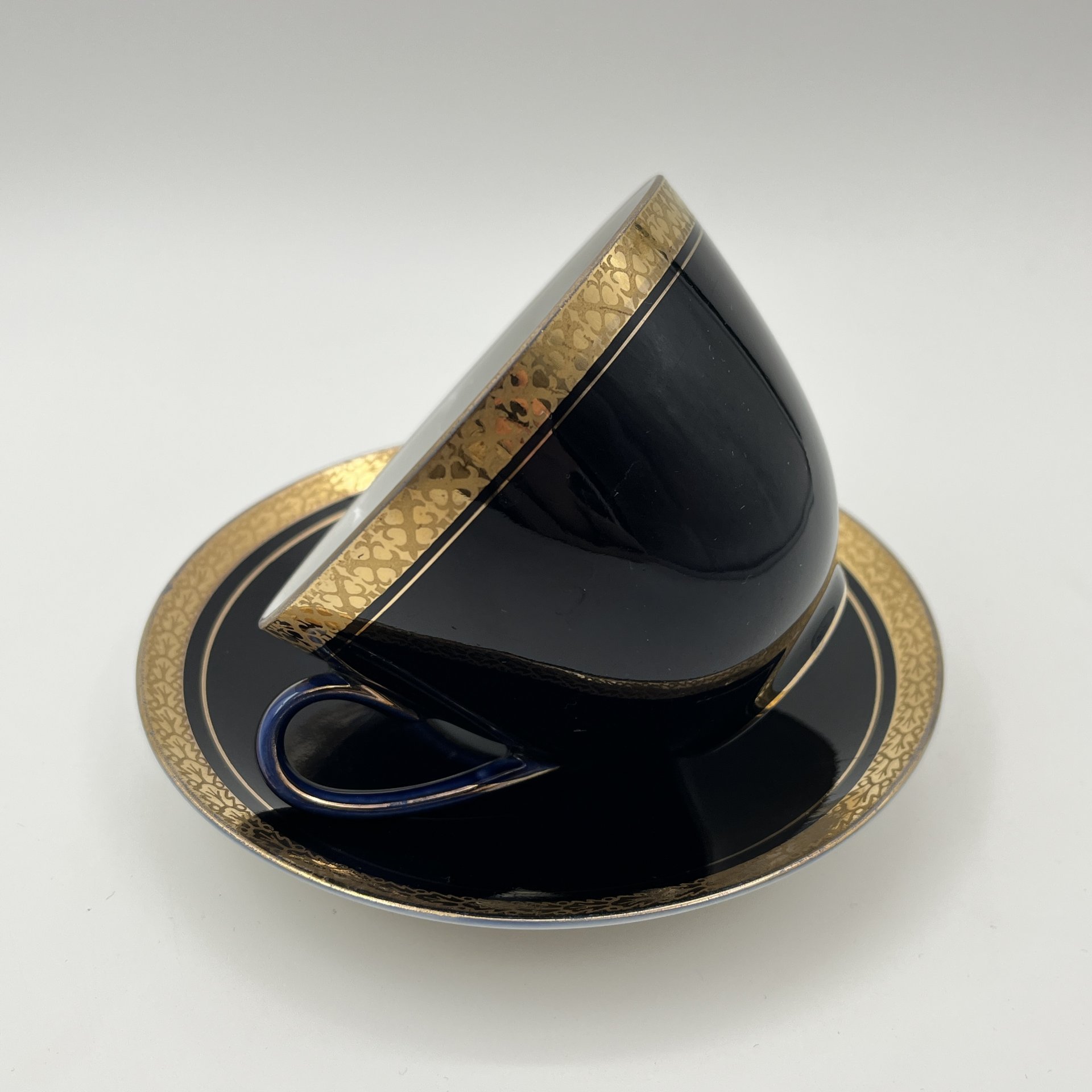 Пара чайная (в подборе), фарфор, крытье кобальтом, золочение, Ленинградский фарфоровый завод (ЛФЗ), СССР, 1970-1990 гг.