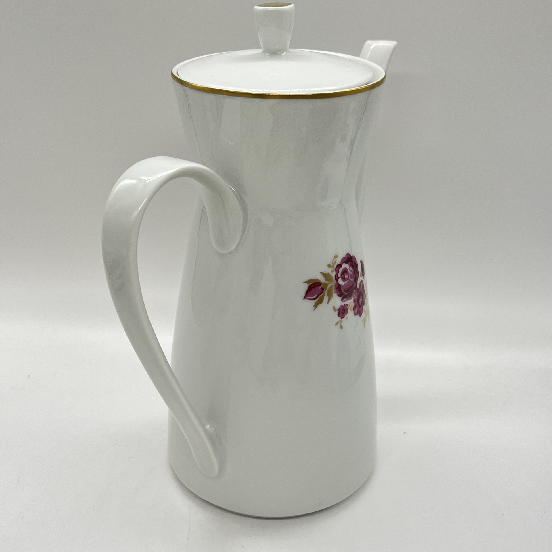 Кофейник с цветочным декором, фарфор, деколь, золочение, Freiberger Porzellan, ГДР, 1970-1990 гг.