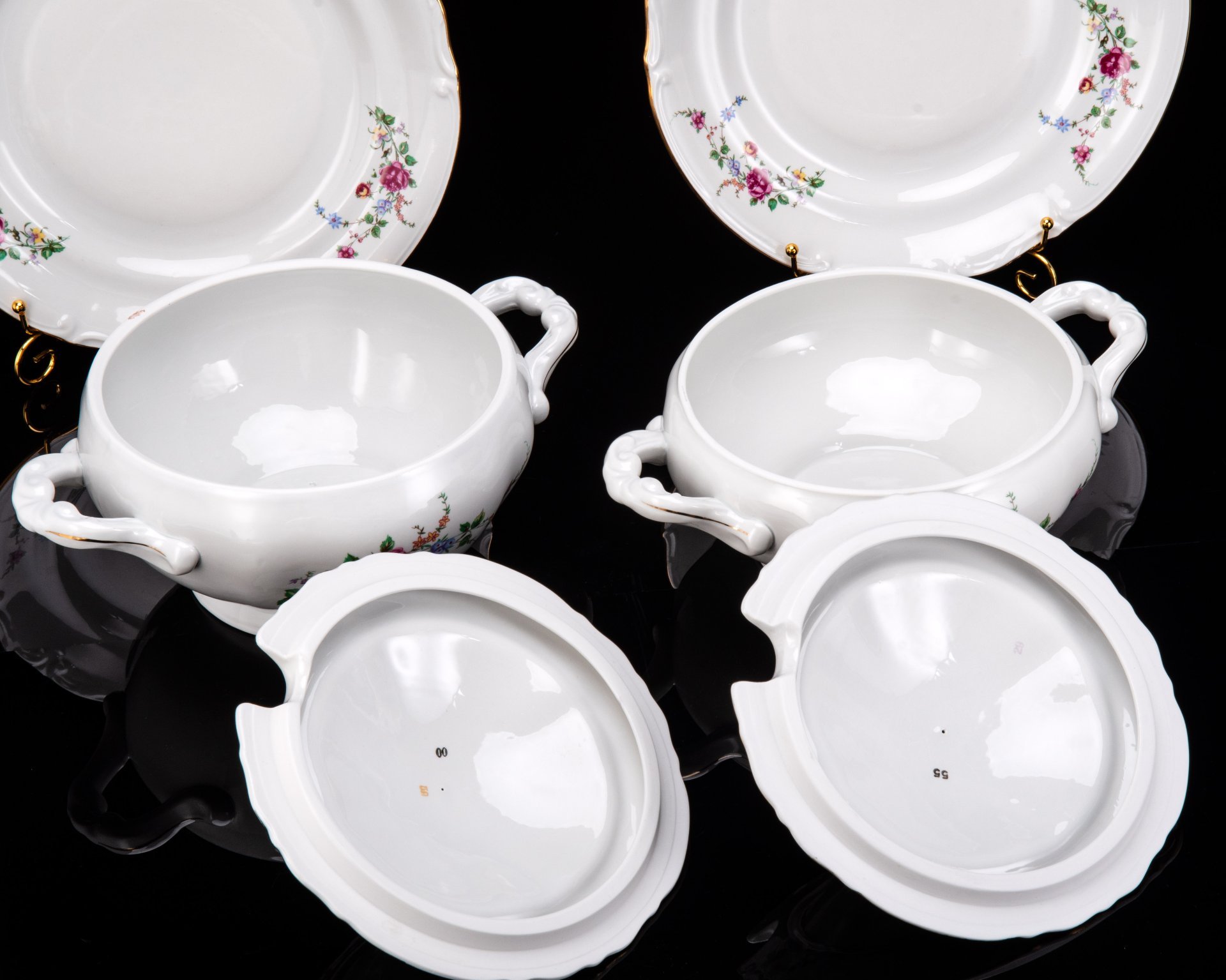 Сервиз столовый с цветочным декором (35 предметов), фарфор, деколь, золочение, Chodziez, Польша, 1960-1990 гг.