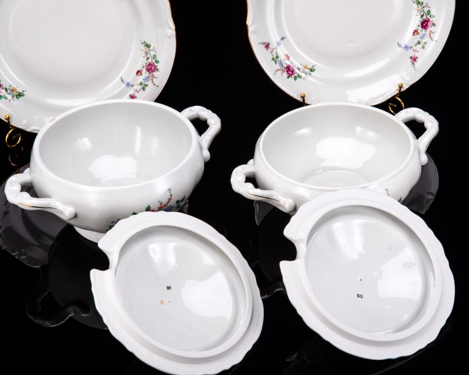 Сервиз столовый с цветочным декором (35 предметов), фарфор, деколь, золочение, Chodziez, Польша, 1960-1990 гг.