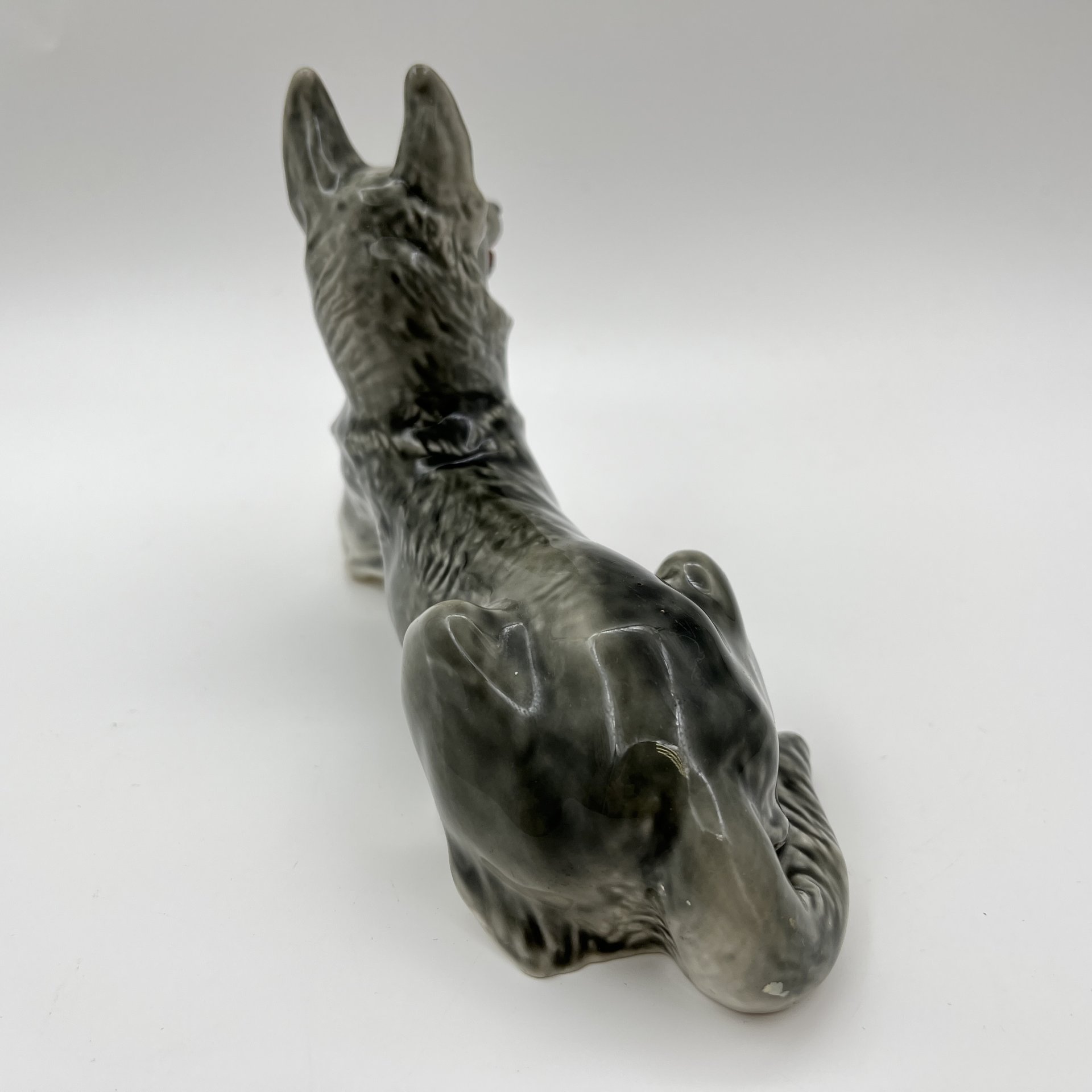 Статуэтка "Немецкая овчарка", автор В.С. Драчинская, фарфор, роспись, Ленинградский фарфоровый завод (ЛФЗ), СССР, 1960-1970 гг.