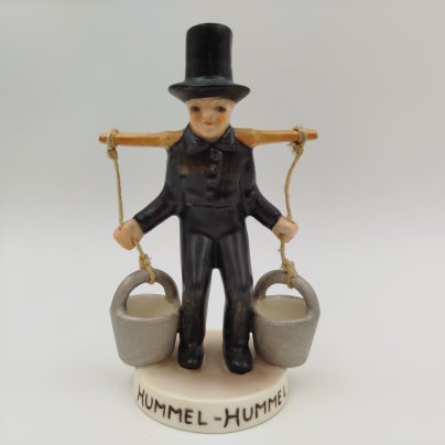 Статуэтка "Водонос ",  M.I. Hummel  Membership, фарфор, роспись, Goebel, Goebel