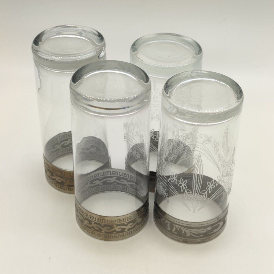 Набор из 4-х стаканов с орнаментальным декором на ободках (в подборе)