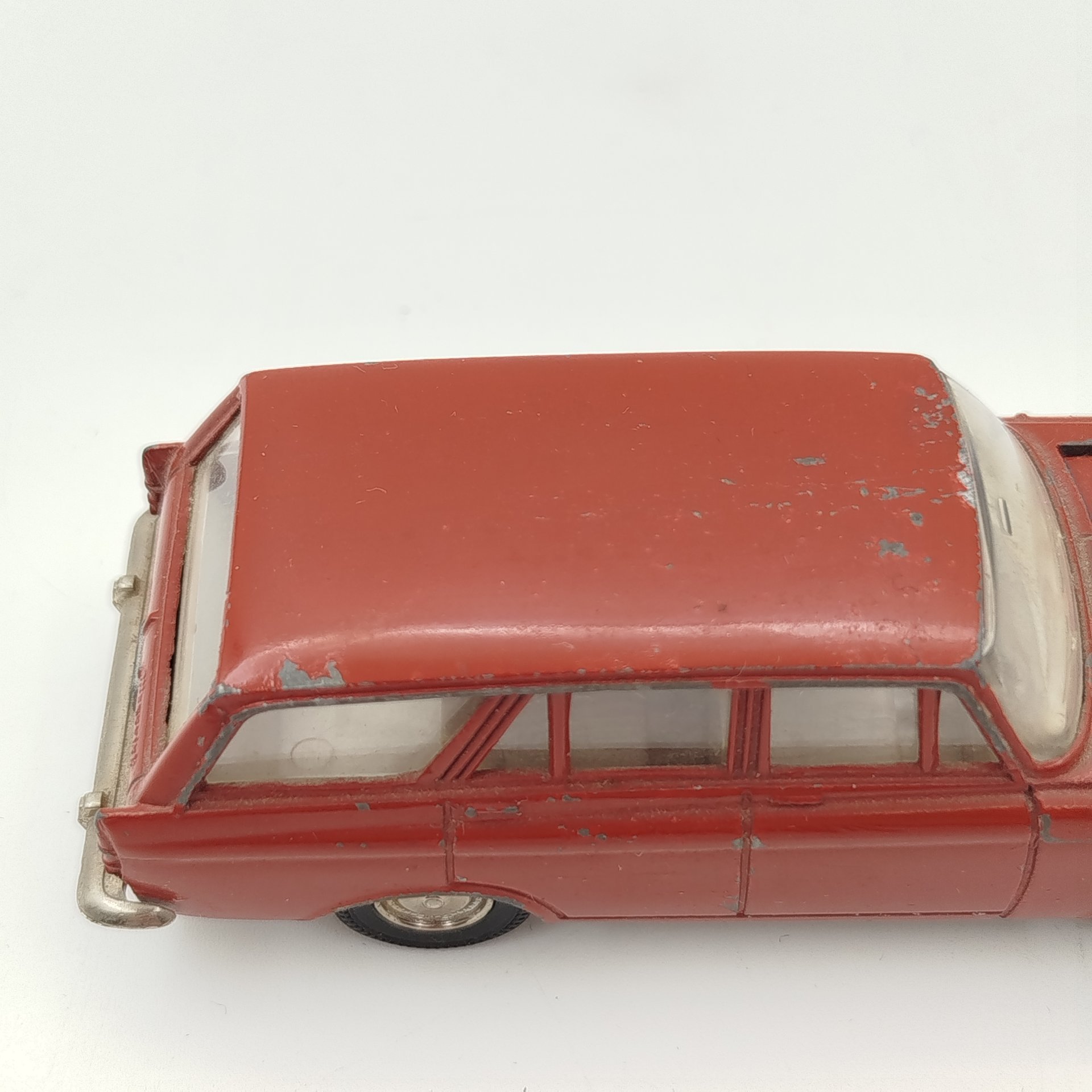 Модель автомобиля "Москвич 427. Модель А4"