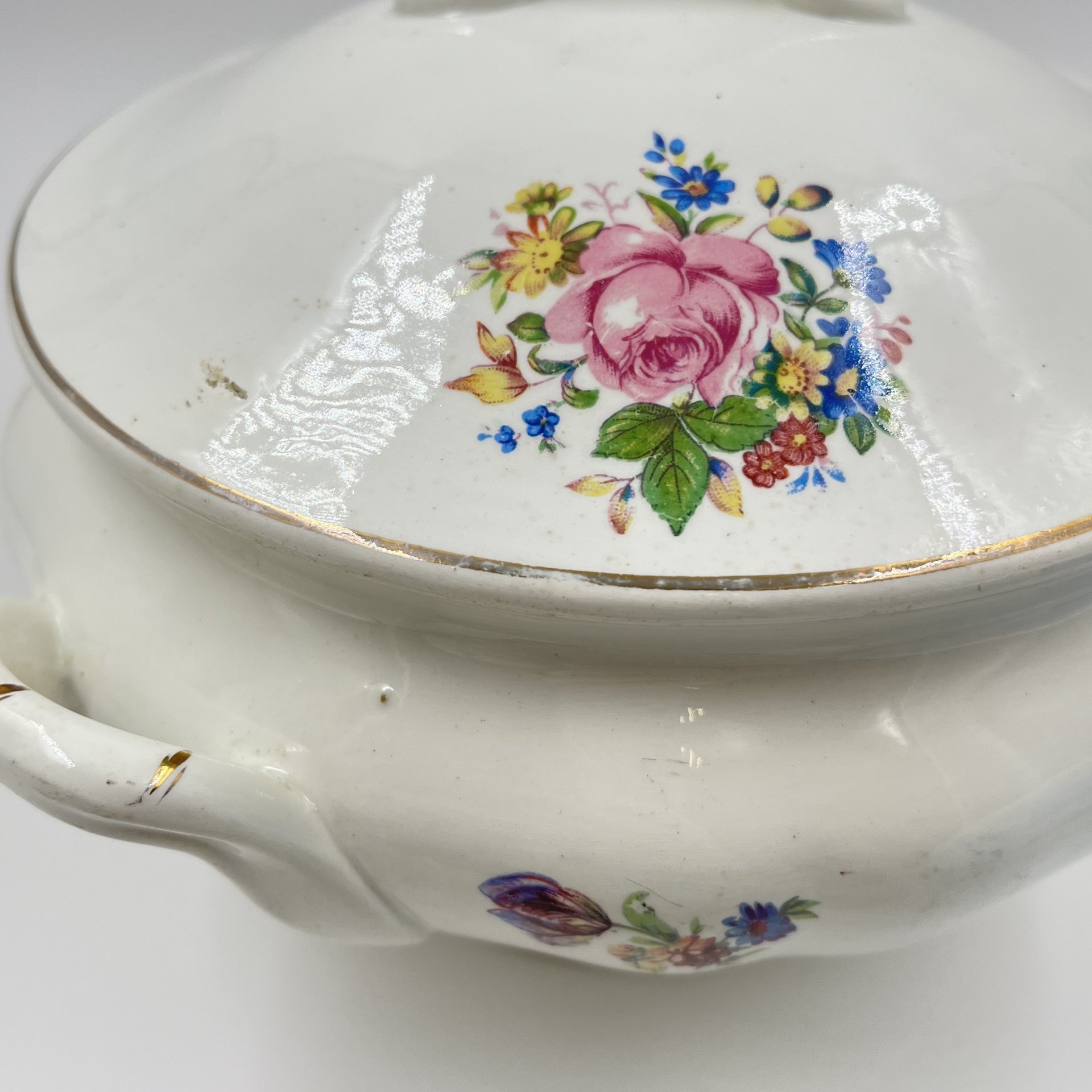 Супница с цветочным декором, Конаковский фаянсовый завод им. М.И. Калинина (ЗиК Конаково)