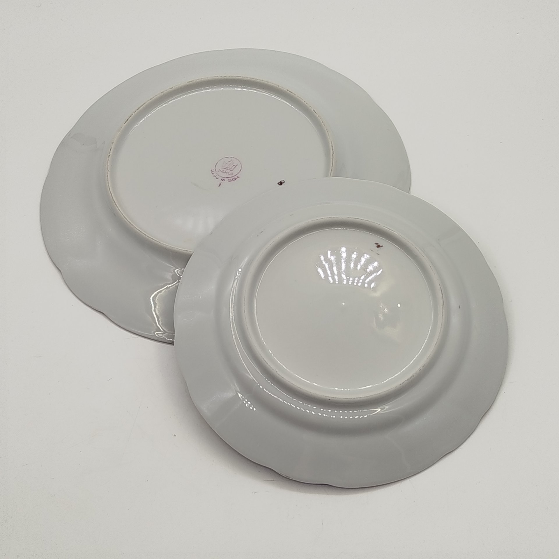 Набор из обеденной и десертной тарелок "Розы", фарфор, люстр, деколь, золочение, Kahla, ГДР, 1960-1990 гг.