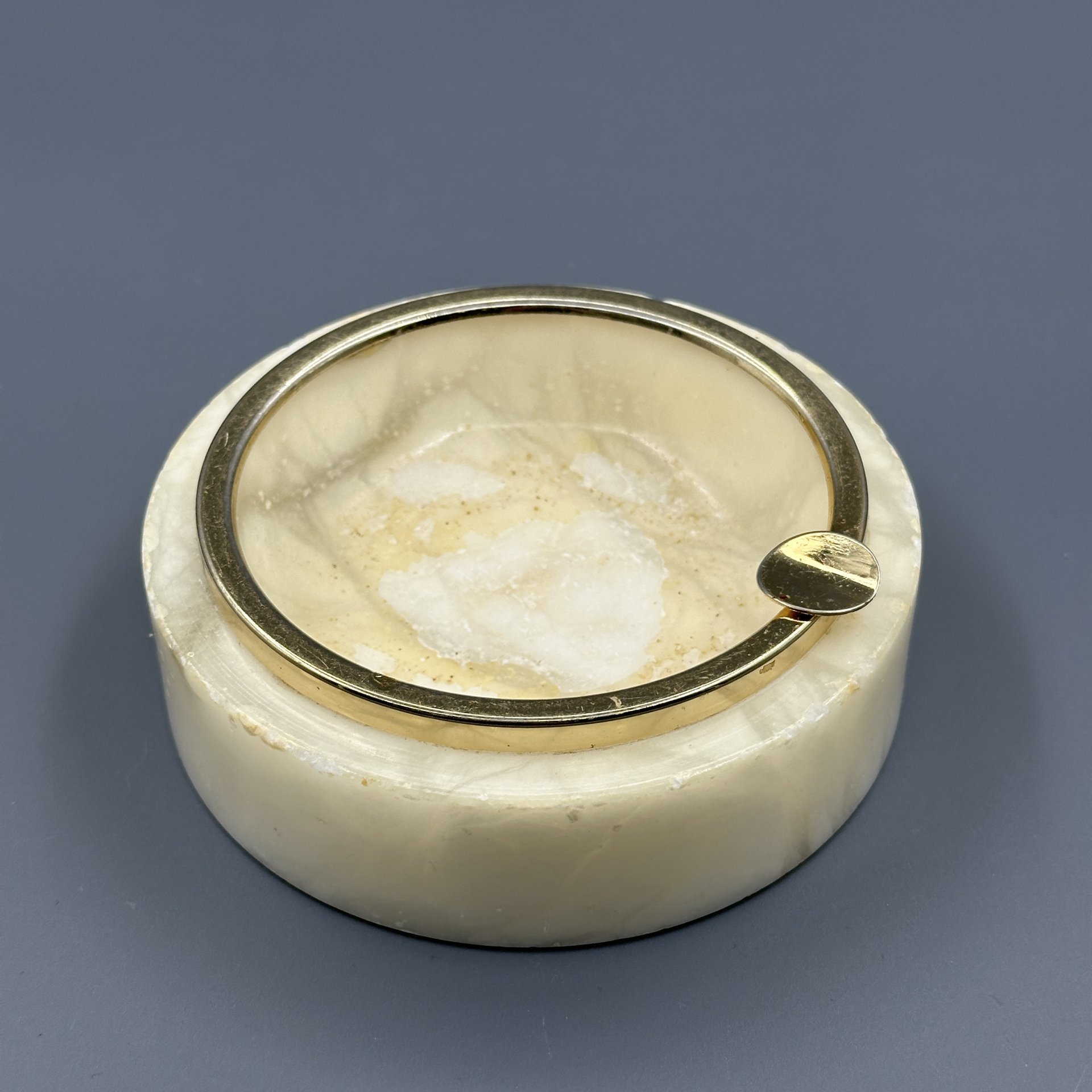 Пепельница круглая с металлическим ободком, мрамор, металл, Европа, 1970-1990 гг.
