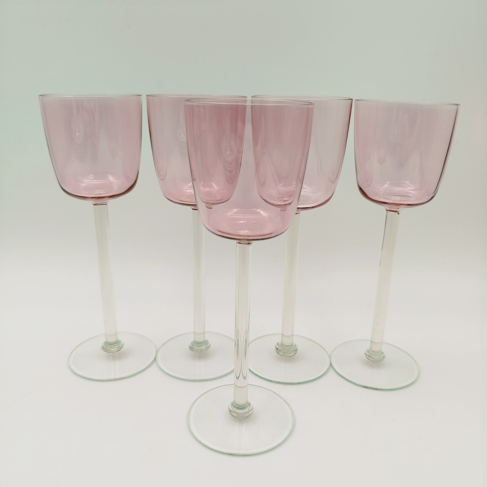 Набор бокалов розового оттенка для десертных вин на 5 персон