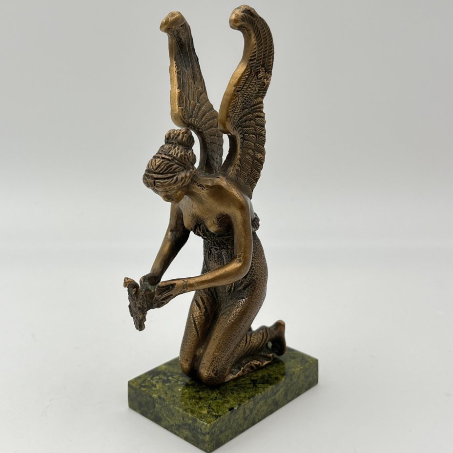 Статуэтка "Психея" (название условное)