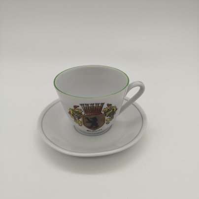 Кофейная пара сувенирная, украшенная гербом города Berlin, фарфор, обводка, деколь, золочение, ГДР, 1960-1980 гг.