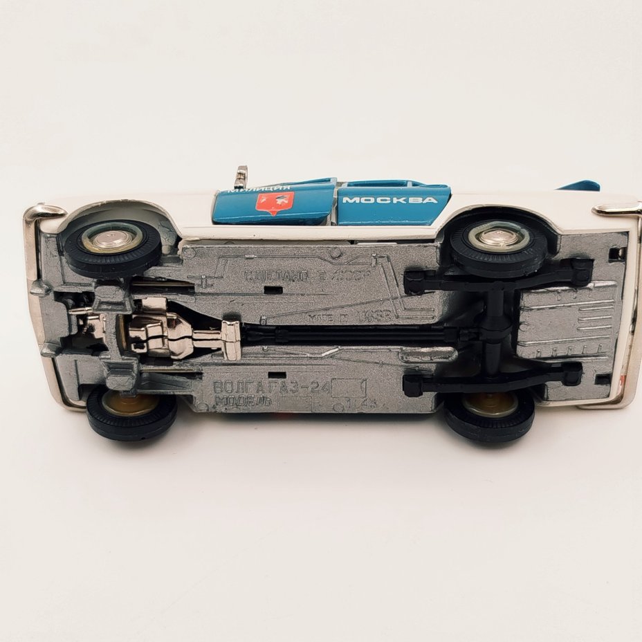 Модель автомобиля в масштабе 1:43 "Волга газ-24" "Милиция" (авторская модель)