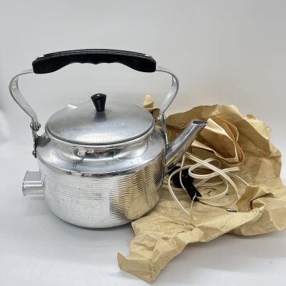 Чайник электрический с инструкцией, металл, пластик, СССР, 1983 г.