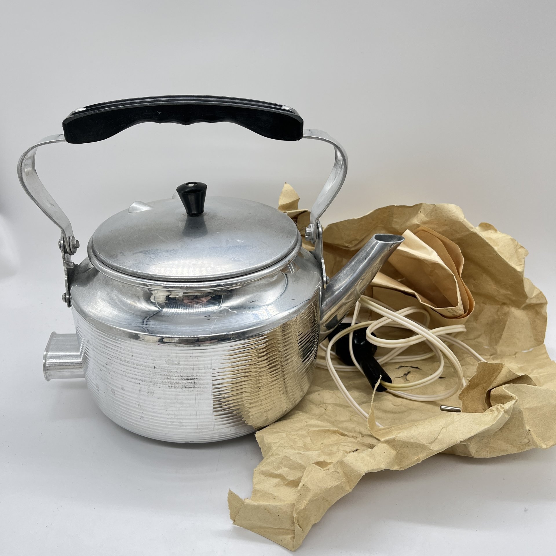 Чайник электрический с инструкцией, металл, пластик, СССР, 1983 г.