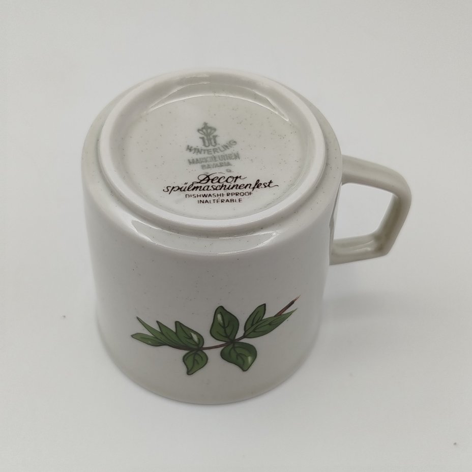 Чашка кофейная с изображением цветущего растения Saponaria Orymoides, фарфор, деколь, Winterling Marktleuthen Bavaria, Бавария, 1979-1990 гг., Winterling Marktleuthen Bavaria