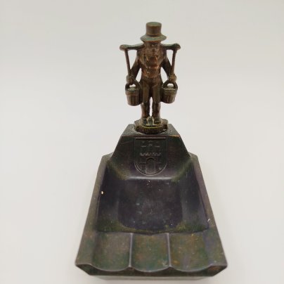 Пепельница со статуэткой "Водонос", металл, крашение, Европа, 1970-2000 гг.