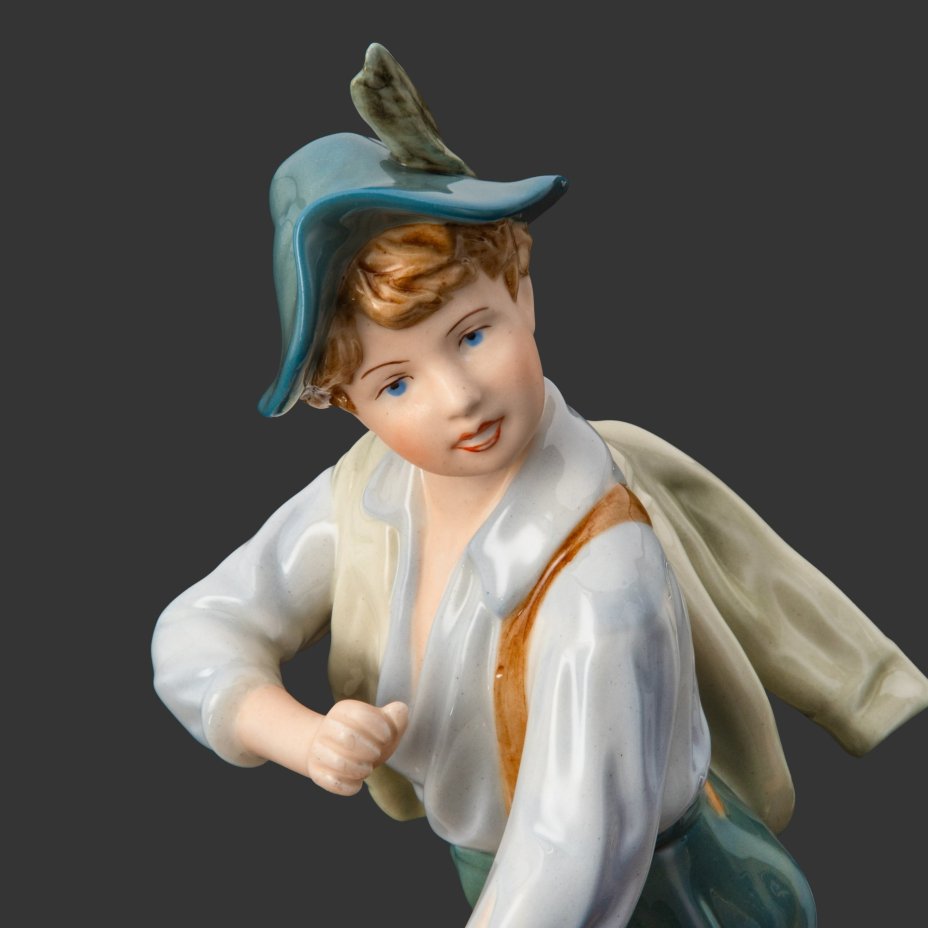 Статуэтка "Охотник с собакой", фарфор, аэрография, Royal Dux, Чехия, 1993-2010 гг.