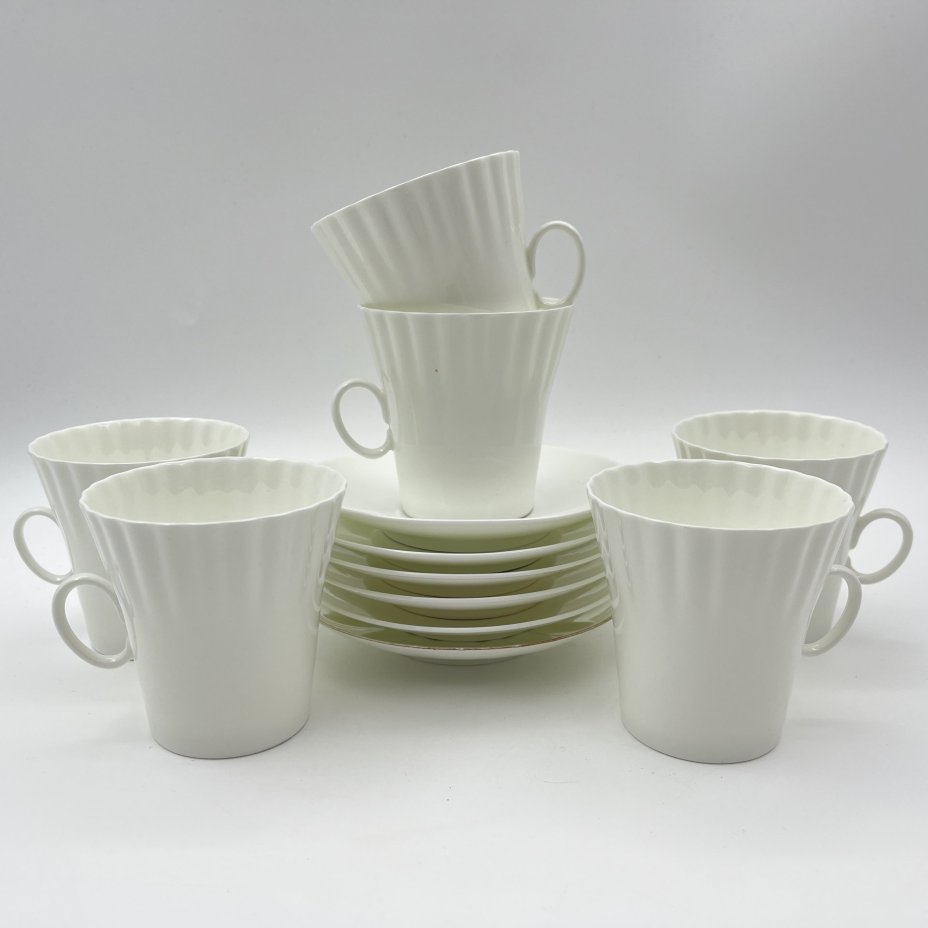 Набор из шести кофейных пар формы "Одуванчик", автор формы Гусева Е.В., фарфор, Ленинградский фарфоровый завод (ЛФЗ), СССР, 1970-1990 гг.