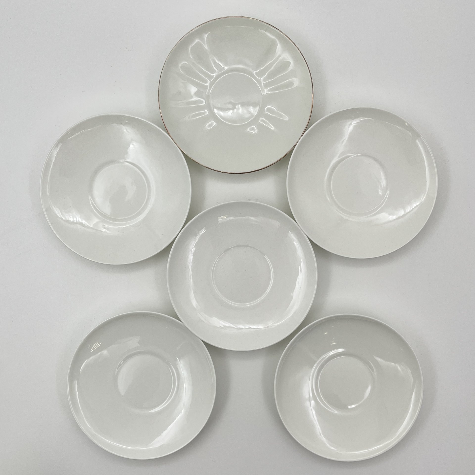 Набор из шести кофейных пар формы "Одуванчик", автор формы Гусева Е.В., фарфор, Ленинградский фарфоровый завод (ЛФЗ), СССР, 1970-1990 гг.