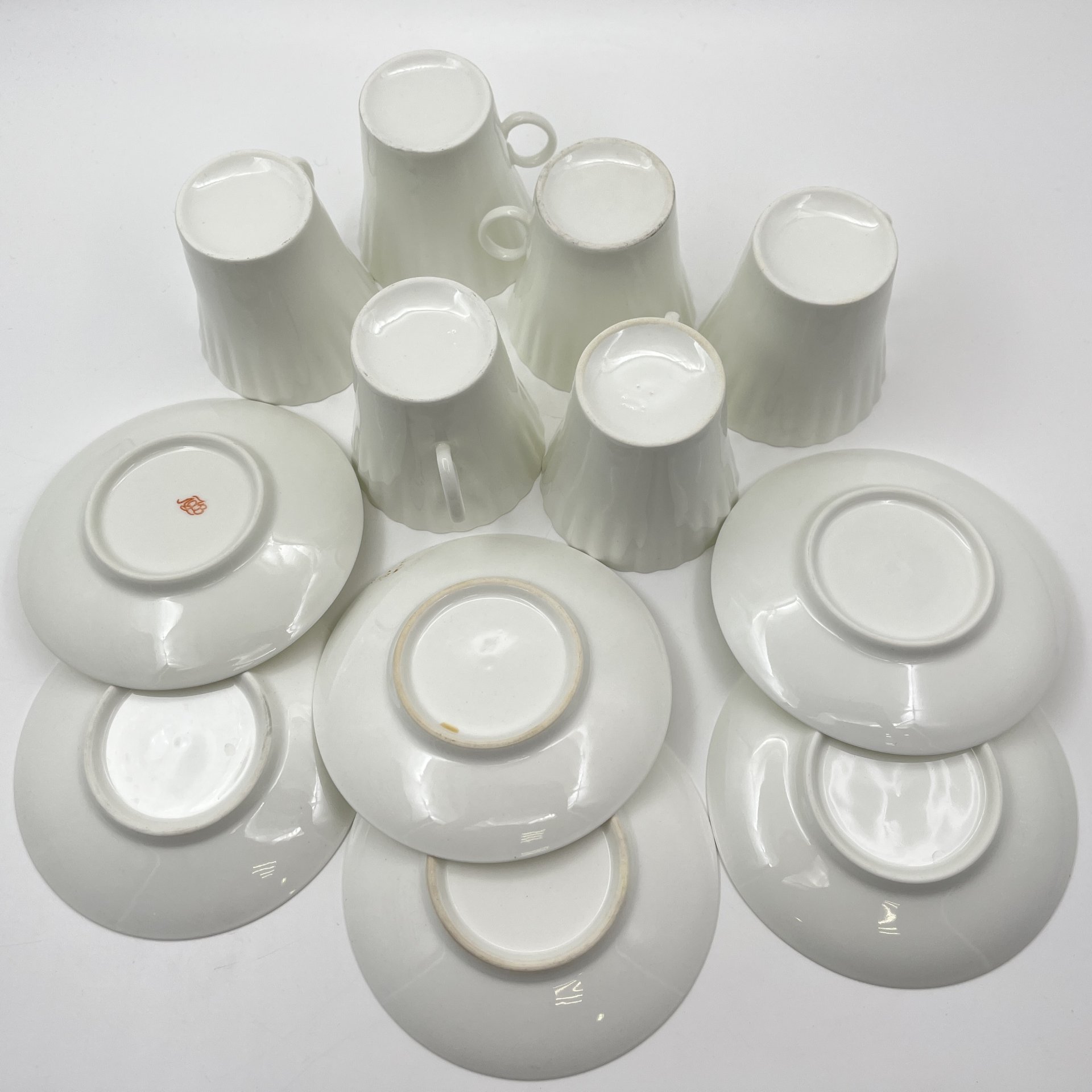 Набор из шести кофейных пар формы "Одуванчик", автор формы Гусева Е.В., фарфор, Ленинградский фарфоровый завод (ЛФЗ), СССР, 1970-1990 гг.