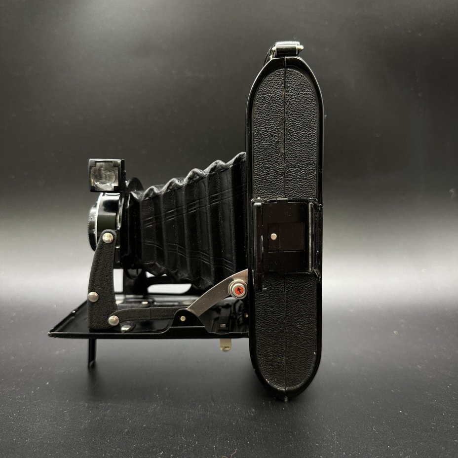 Фотоаппарат винтажный "Voigtlander BESSA" с объективом "Novar-Anastigmat 1:6,3 F=10,5 cm", Voigtlander