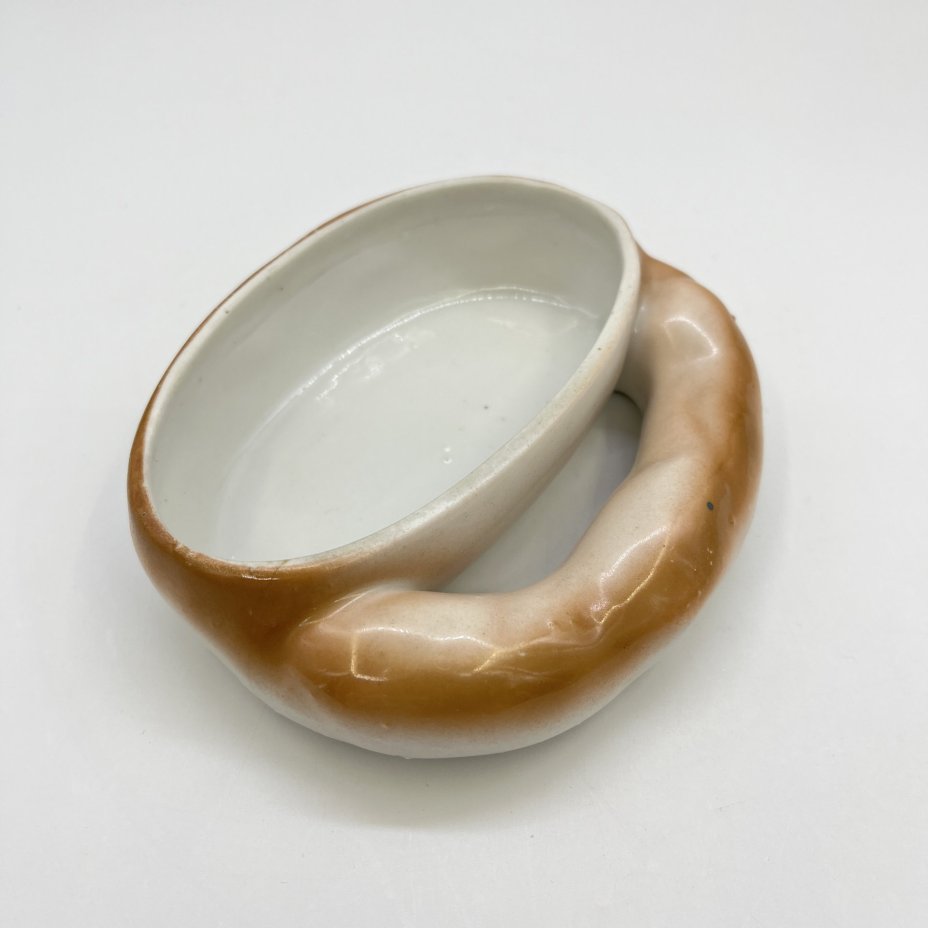 Масленка "Калач" (без крышки), фарфор, Дмитровский фарфоровый завод (ДФЗ Вербилки), СССР, 1946-1950 гг.